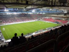 Мерседес-Бенц Арена (Mercedes-Benz Arena) Фото: 8