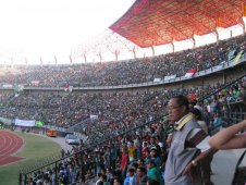 Стадион Бунг Томо (Bung Tomo stadium)     Фото: amd_wijaya